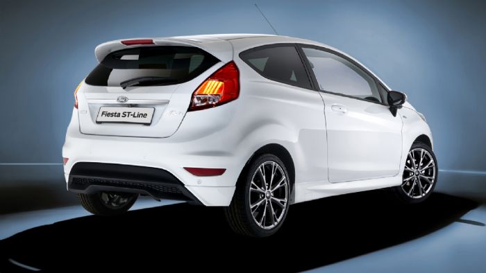 Το Fiesta ST-Line διατίθεται σε 3θυρο και 5θυρο αμάξωμα, ενώ το παρόν δίνει ο κινητήρας 1.0 EcoBoost (100, 125 και 140 PS), αλλά και η diesel έκδοση 1.5 TDCi των 95 αλόγων.